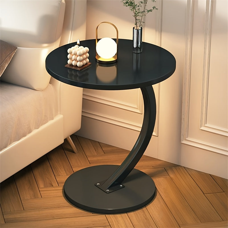 Exuding a Sense of Luxury! This Modern Light-luxury Wrought Iron Side Table Features Delicate Lines That Outline Minimalist Aesthetics. It Combines the Functions of a Sofa Side Cabinet and a Coffee Table, Making It Suitable for Both Bedrooms