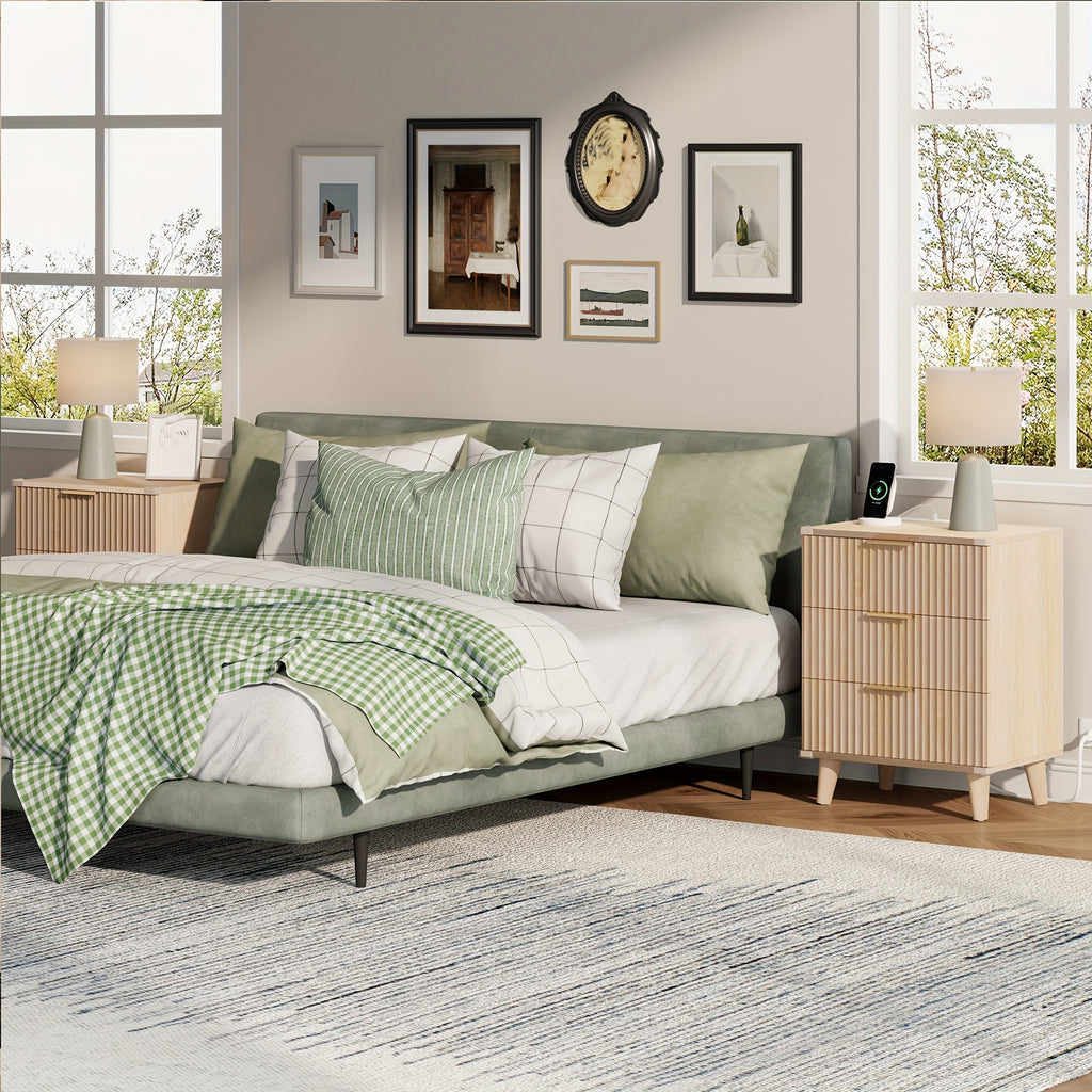 1pc Nightstand With Charging Station, Side Table With 3 Drawers, Bedside End Table With 2 USB Ports And 2 AC Outlets, Night Stand For Bedroom, Small Dresser For Small Spaces